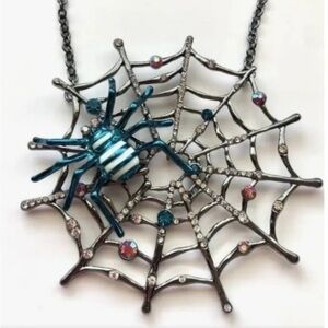 BETSEY JOHNSON Halloween Spiderweb & Glow In The Dark Spider Chain Necklace NWT